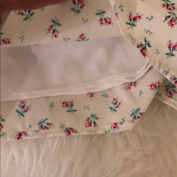 SALE! Girly & Flirty little floral romper! - Picture 6 of 7